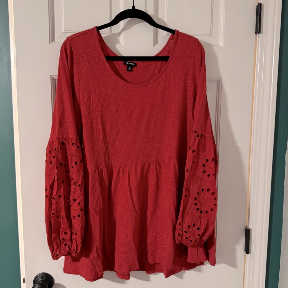 Torrid cut out sleeve, long sleeve top